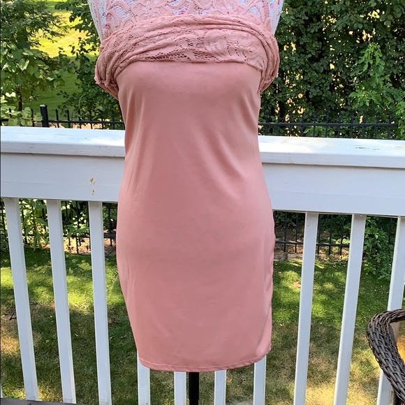 Size Small Peach Lace Spring/Summer Dress Like New - Picture 7 of 8